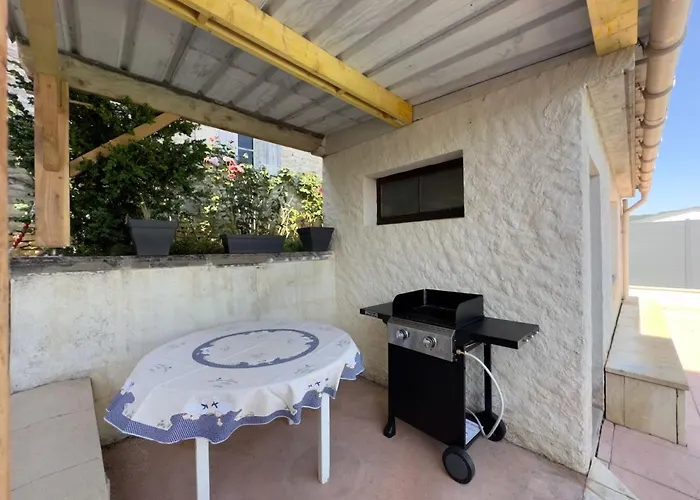 Maison Du Pont De La Roussie * Cazoules